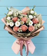 Букет цветов из:  Розы, Альстромерии и Лизиантусы #REPLACE_PRED# Кокоревке