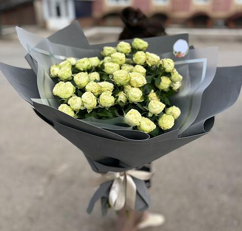 Букет Белые кустовые розы Солинеро в Кокоревке