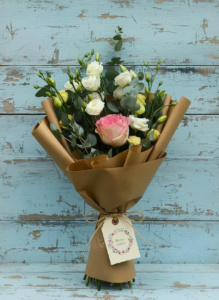 Букет цветов из: Розы и Лизиантусы в Кокоревке