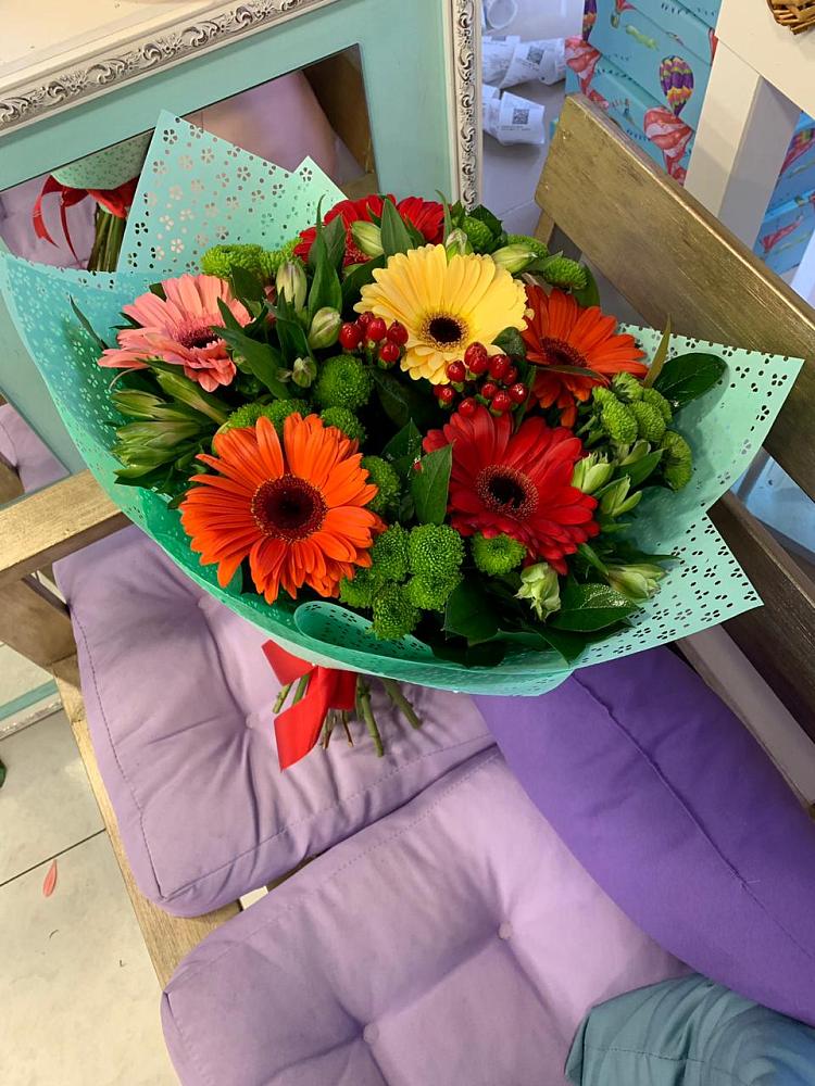 Букет цветов из: Герберы, Хризантемы и Альстромерии в Кокоревке