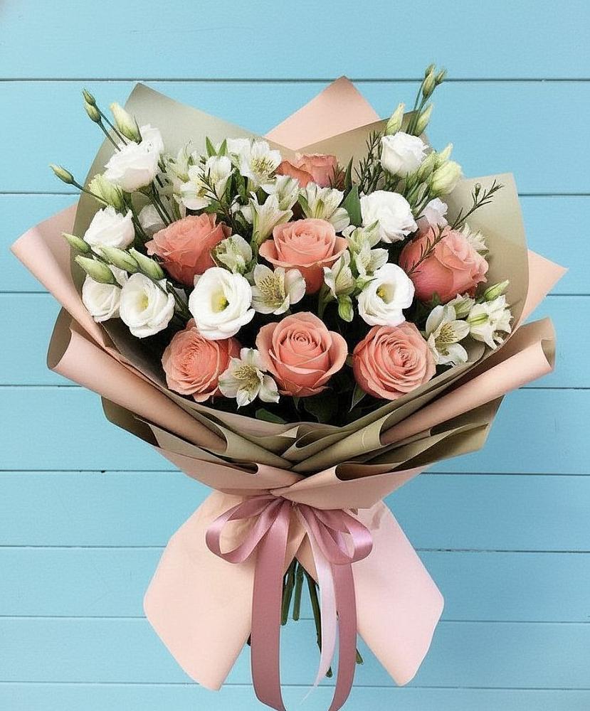 Букет цветов из: Розы, Альстромерии и Лизиантусы в Кокоревке