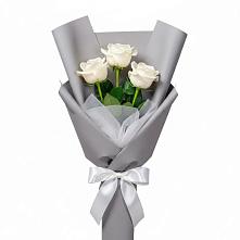 Букет 3 белые розы в Кокоревке