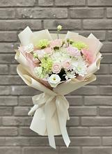 Букет цветов из:  Гвоздики, Розы, Лизиантусы и Хризантемы в Кокоревке