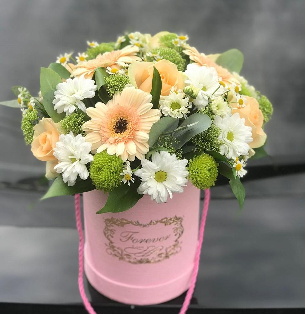 Цветочная композиция из Розы, Герберы и Хризантемы в шляпной коробке в Кокоревке